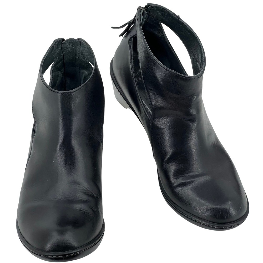 Dansko Bonita 39 Womens Size 8.5 Booties Black Leather Cut Out Shootie Wedge
